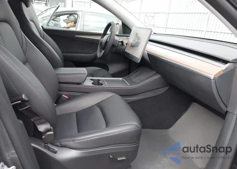 2024 Tesla Model Y Long Range Dual Motor All-Wheel Drive из США, поврежденный, VIN 7SAYGAEE0RF193955